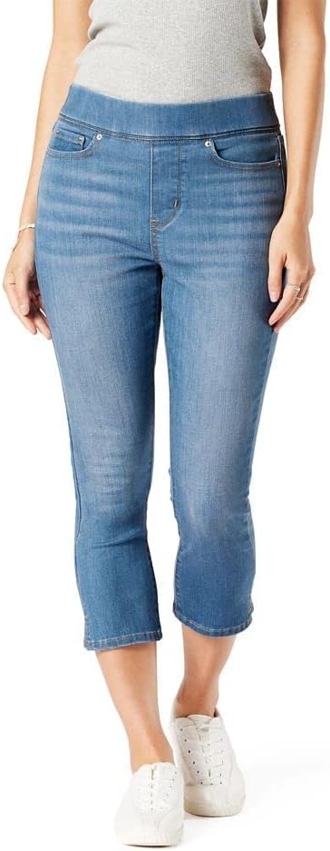 Levi Strauss Signature Gold Women's Totally Shaping Pull on Capri (Also Available in Plus Size)