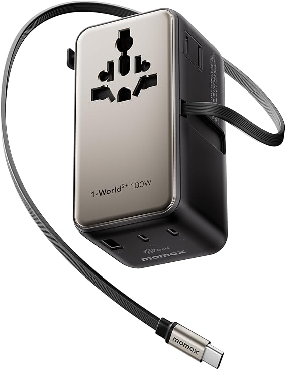 محول سفر عالمي MOMAX بقدرة 100 واط، محول طاقة دولي 6 في 1 مع كابل USB-C قابل للسحب، محول قابس تيار متردد مزدوج، شاحن حائط عالمي سريع الشحن PD للولايات المتحدة/المملكة المتحدة/الاتحاد الأوروبي وأكثر من 200 دولة