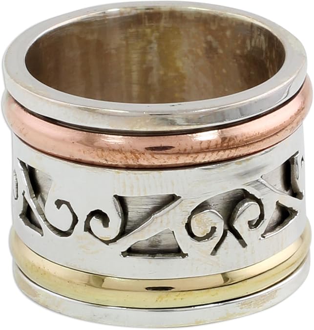 NOVICA حرفي مصنوع يدويًا .925 خاتم من الفضة الإسترليني خاتم من النحاس النحاسي الهندي اللولبي "غيوم الغزل'