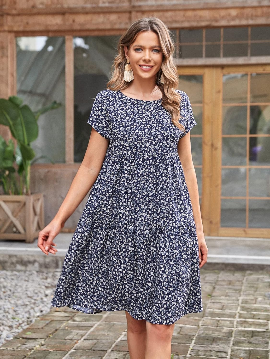 فساتين الخريف للنساء 2023 فستان Ditsy Floral Batwing بأكمام فساتين للنساء اللون: أزرق وأبيض، المقاس: متوسط