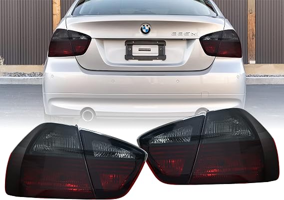 USR DEPO E90 Blackline Tail Lights - Red / Smoke Rear Tail Lamps Set ( Left + Right, داخلي + خارجي ) متوافق مع 2006-2008 BMW 3 Series 4D 4 Doors Sedan Pre-LCI E90 Chassis ( نمط الخط الأسود المدخن )